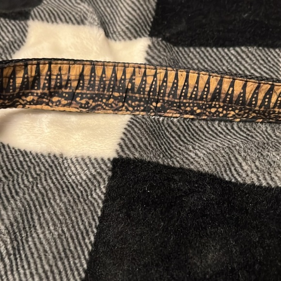 EUC The Sak McClaren Crochet Tote Purse with attached wristlet. Black. - Picture 6 of 17